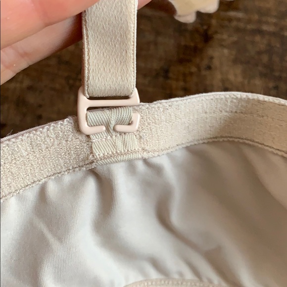 Unlined adjustable beige bra 34D - Picture 6 of 8